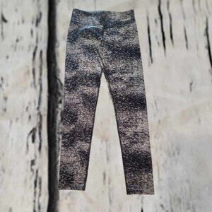 New Bench. Neutral Gray Leggings Size L